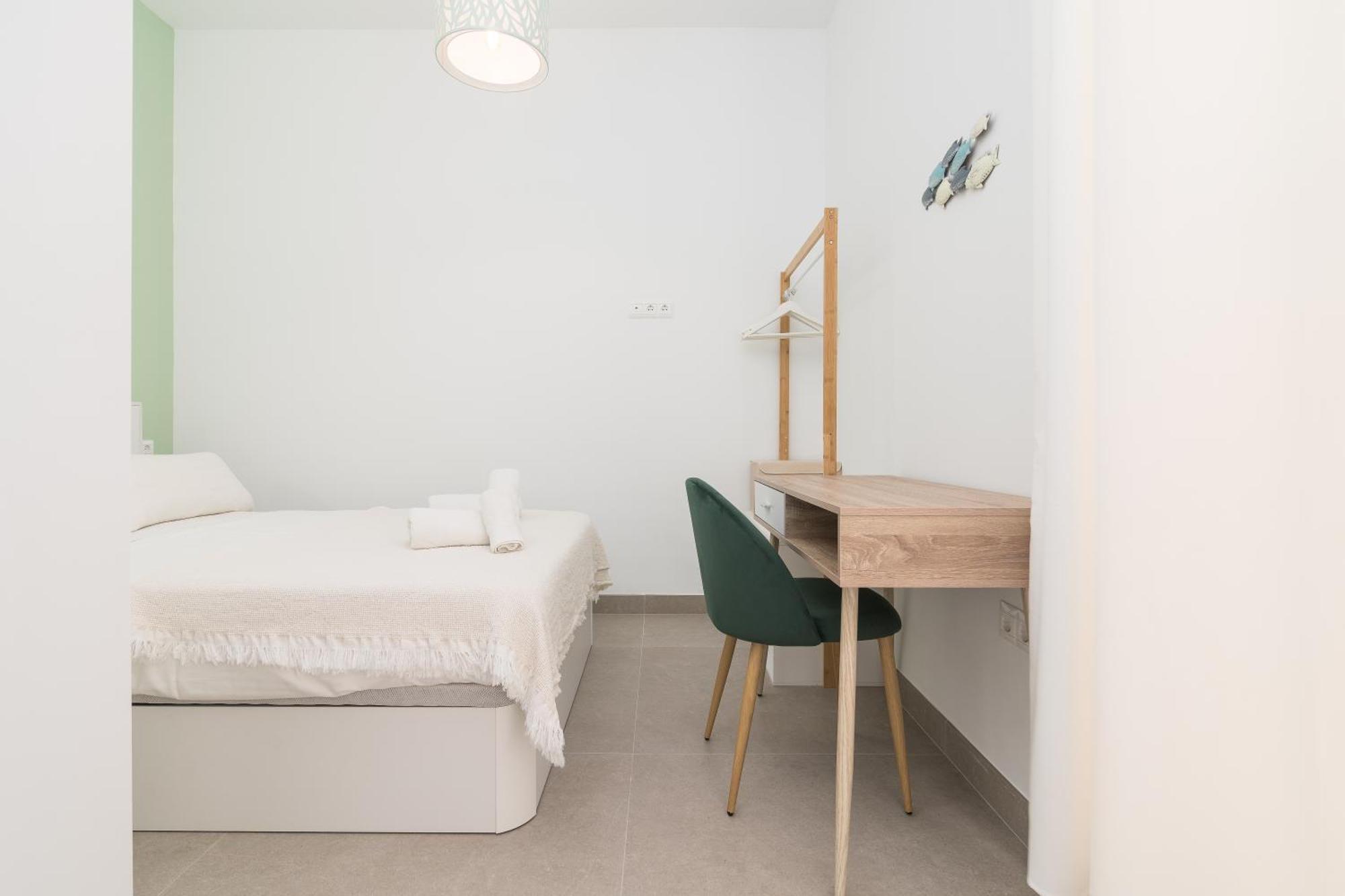 Suite Homes Alice Valentin Малага Экстерьер фото