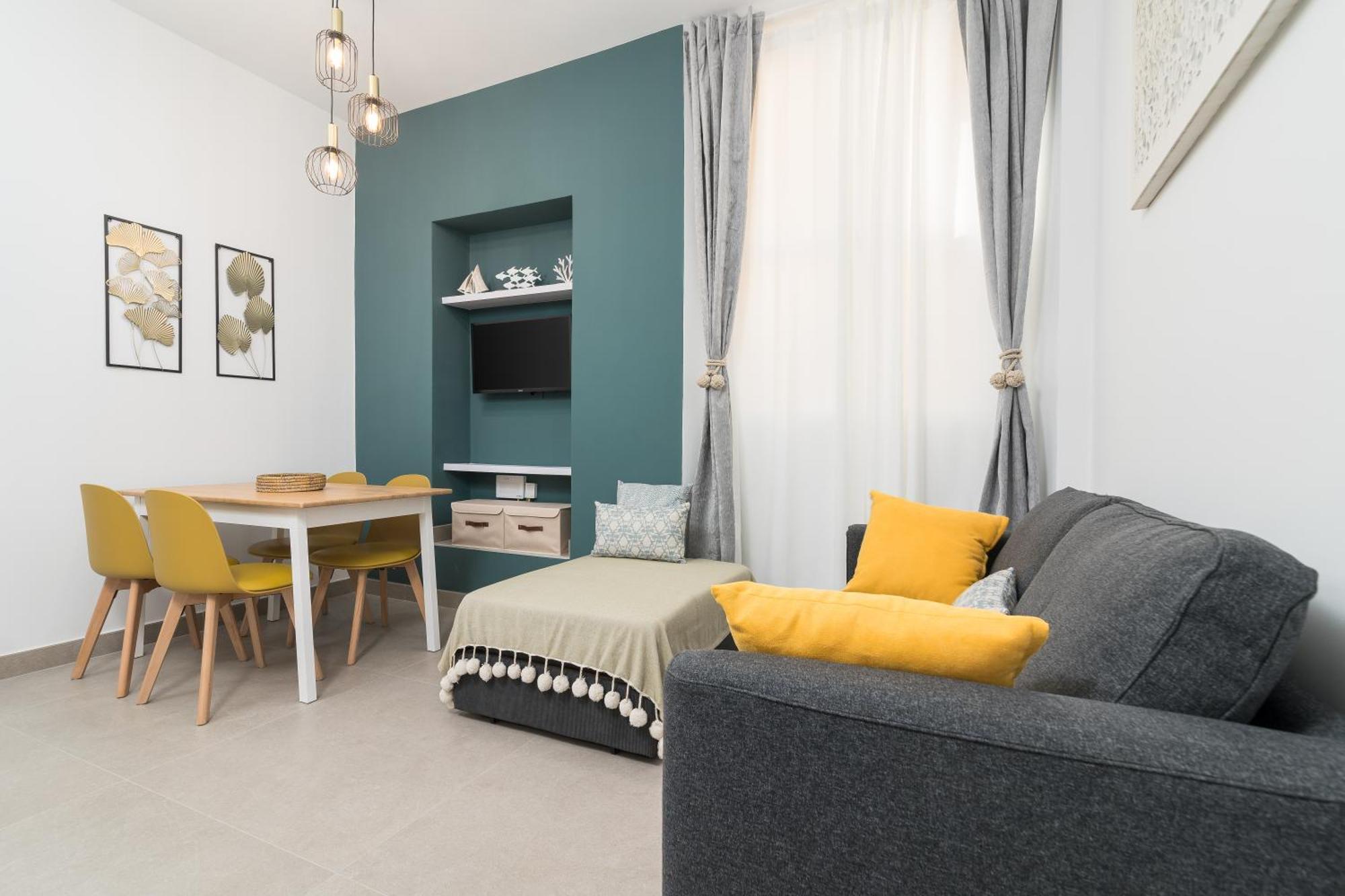 Suite Homes Alice Valentin Малага Экстерьер фото
